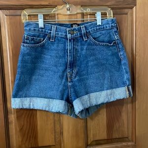 URBAN OUTFITTERS JEAN SHORTS